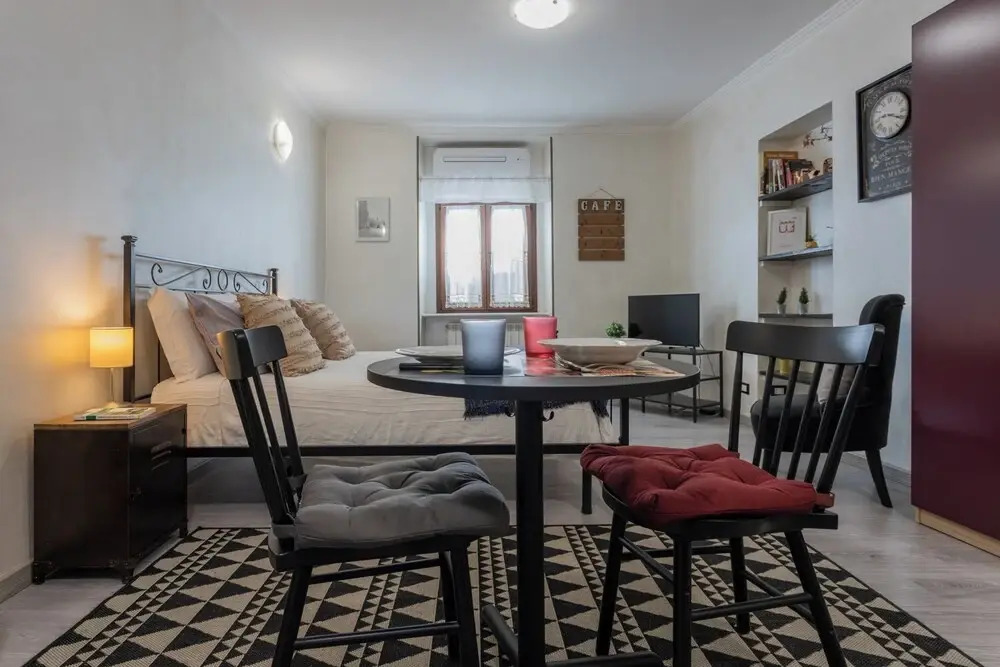 Cozy Studio in the City Center by Wonderful Italy