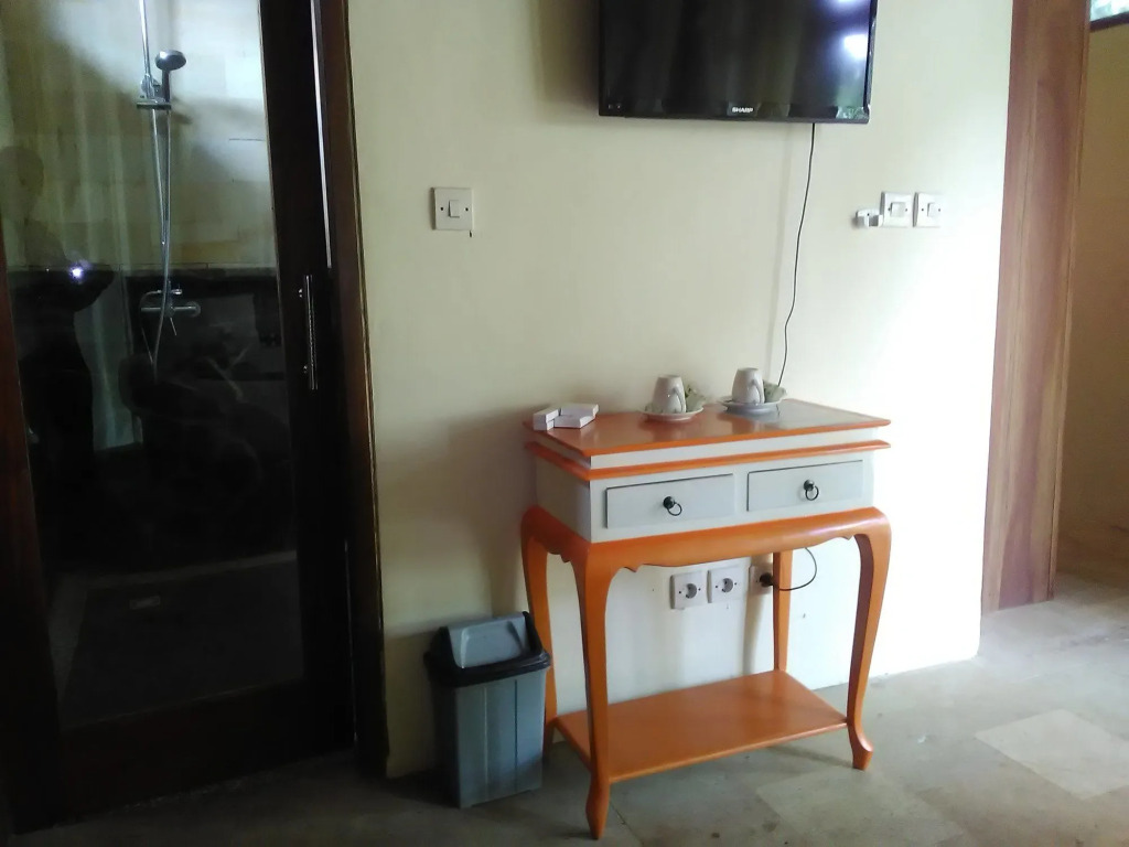 Astawa House