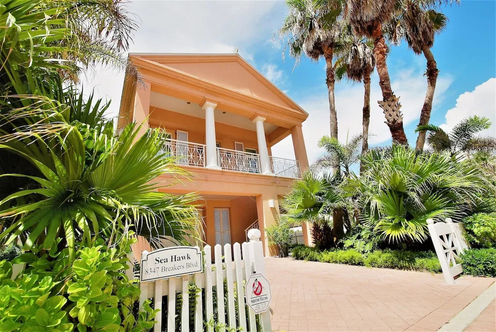 Sea Hawk - Private Beach House With Pool & Hot Tub 4 Bedroom Home by RedAwning