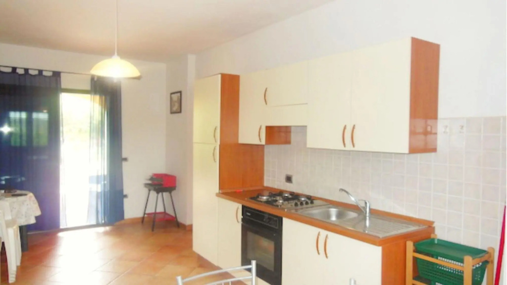 Three-room apartment a few minutes drive from the main beaches-Budi 3