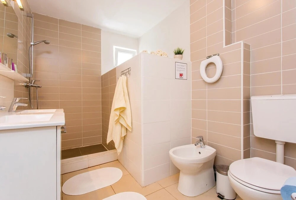 4 Bedroom Lovely Home In Malinska