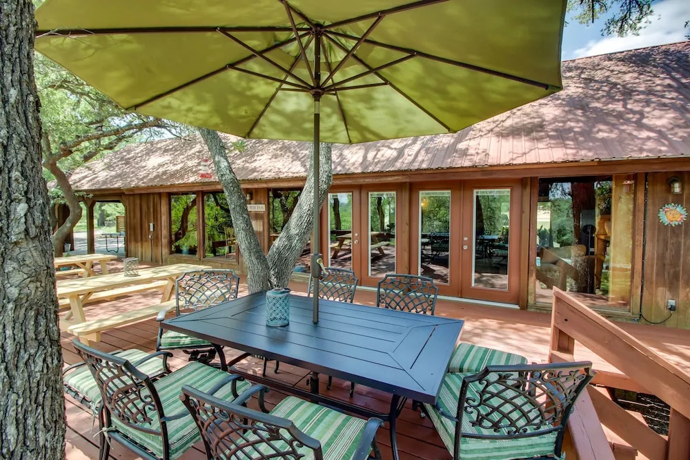 Whitetail Ridge Retreat