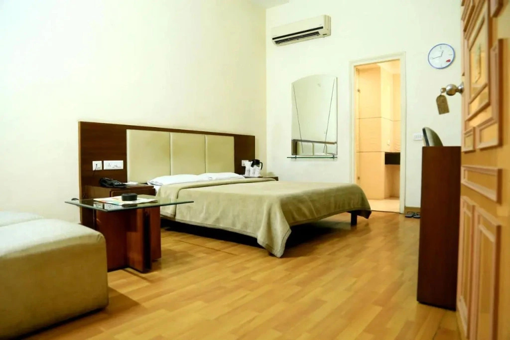 Hotel Rajmahal