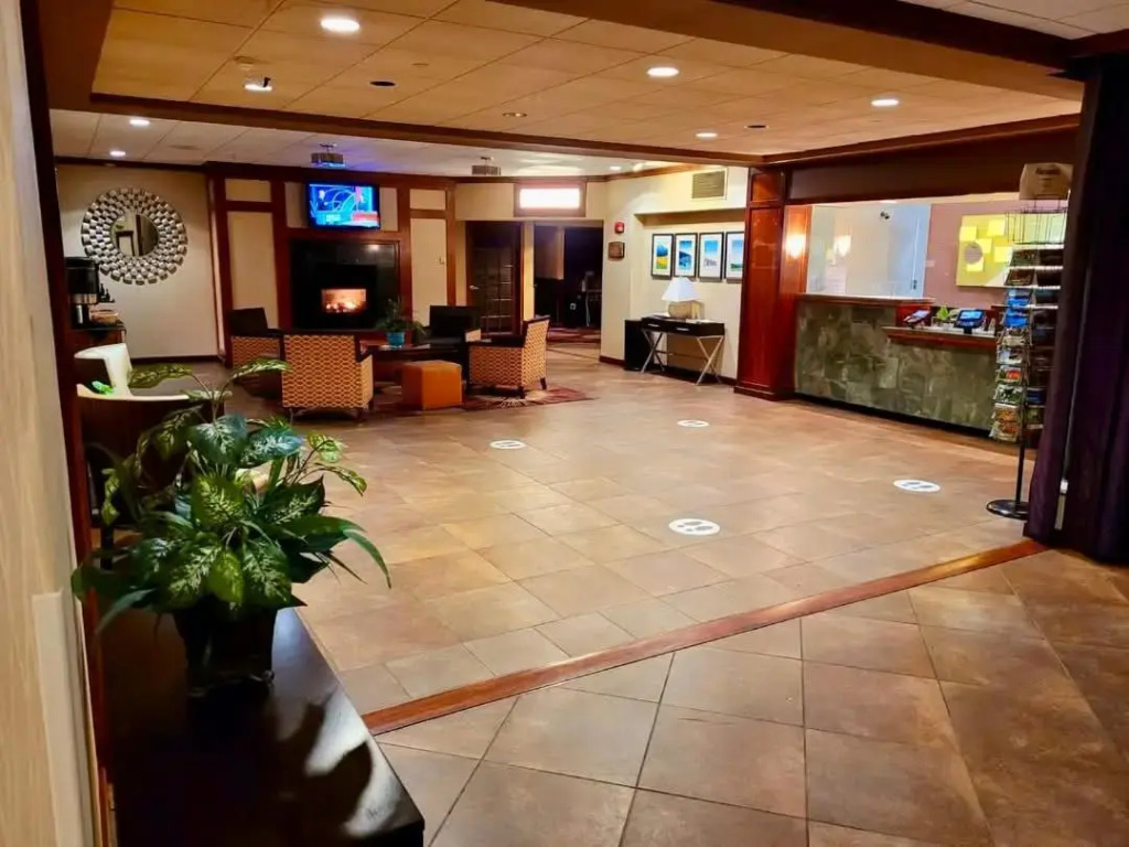 Cortina Inn