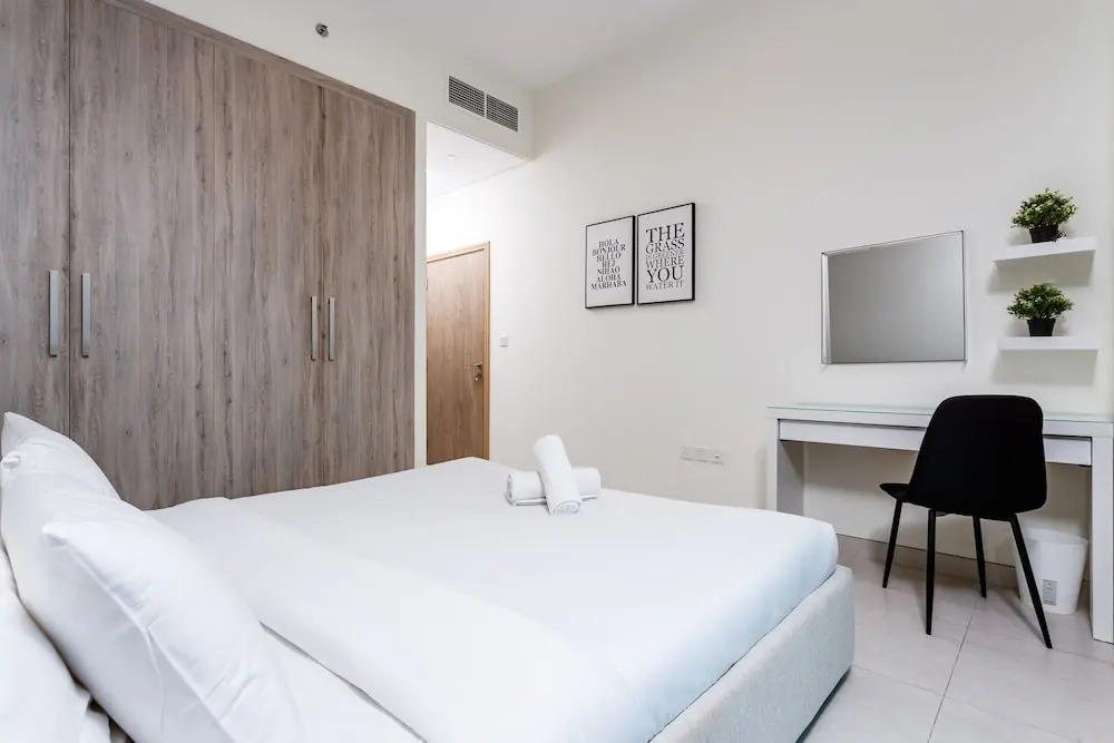 Spacious 2BR apartment with rooftop pool The Bay DT by 360 Vacation