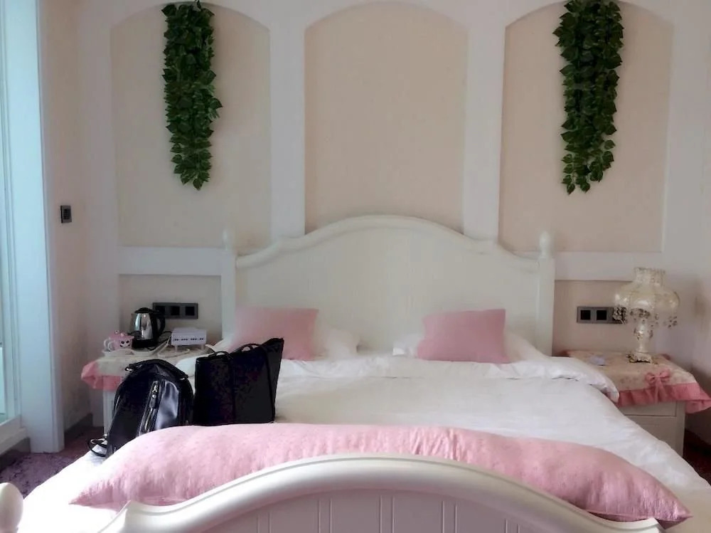 Weibo Hotel