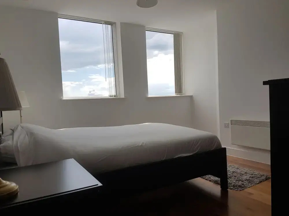 Metropolitan House 2102