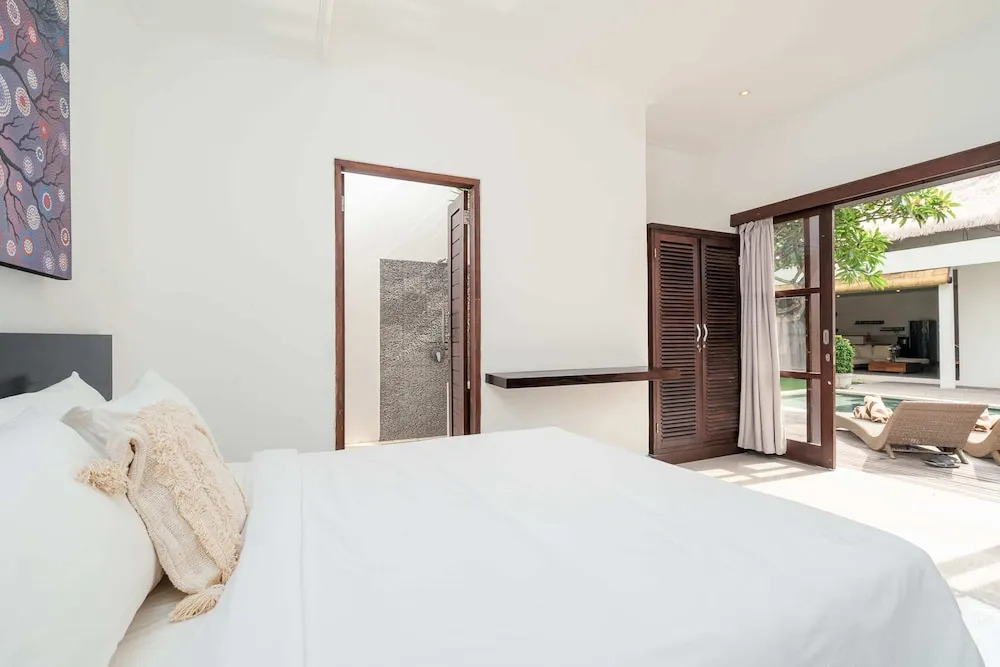 Villa Art Gecko - Tropical 2BR Private Haven in Batu Belig, Seminyak