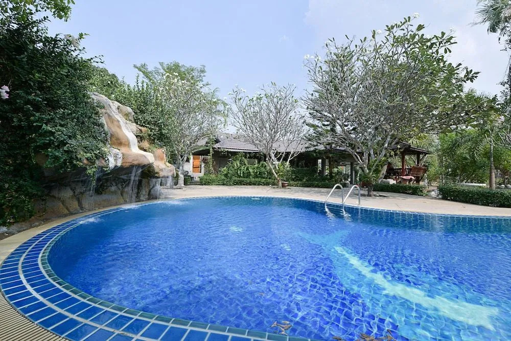 Oyo Ruenkanthima Resort