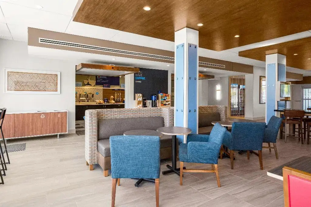 Holiday Inn Express & Suites Sanford - Lake Mary by IHG