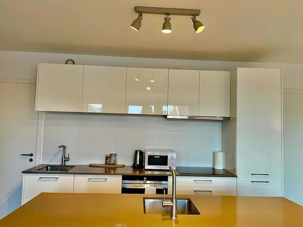 Sparkling City Suite Near Diamonds
