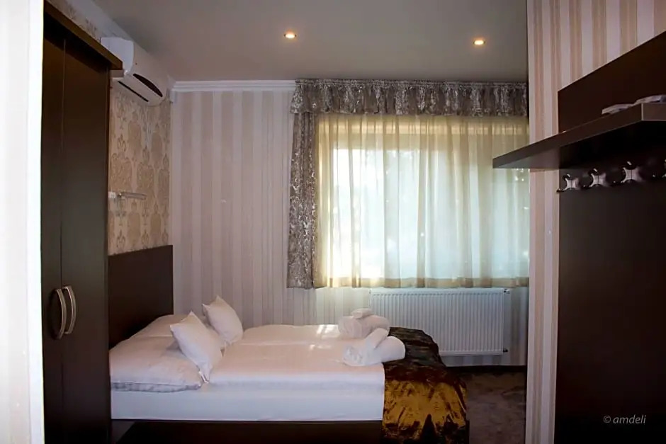 Control Motel