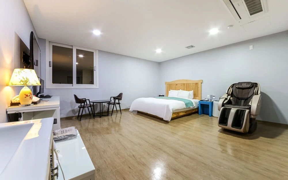Yeosu San Self Check-in Hotel