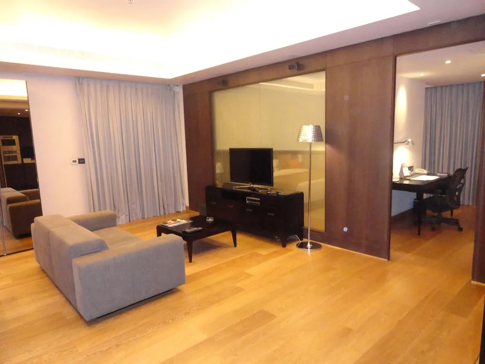 IIDL Suites New Delhi