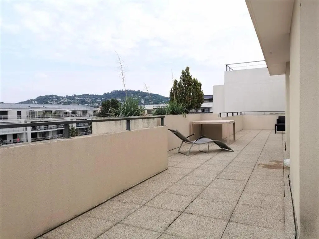 Appartement Cannes la Bocca, 4 pièces, 6 personnes - FR-1-609-11