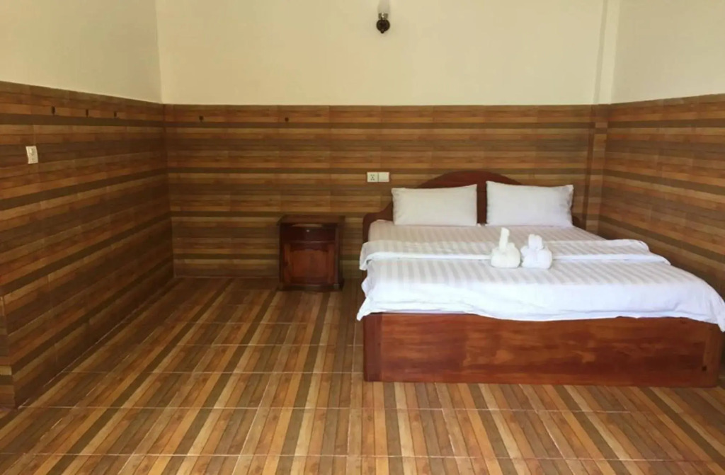 Island Palace Bungalows Resort