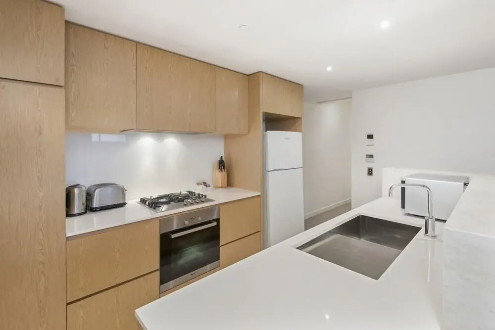 Edgewater 208