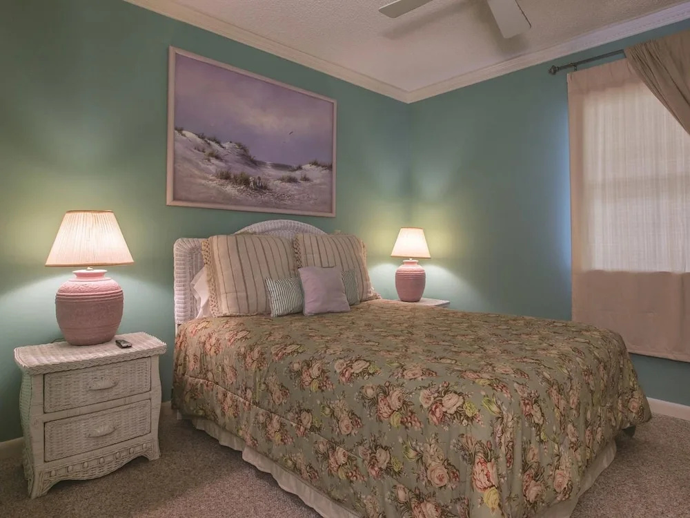 Shoalwater 903 by Youngs Suncoast