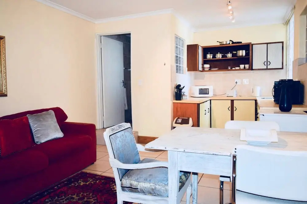 Relaxing 1 Bedroom House in Cape Town