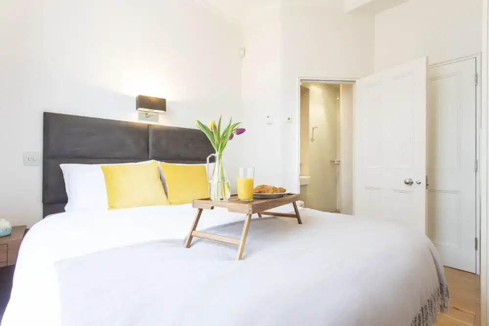 Royal Residence Charming 2 Bedroom - Talbot 3b