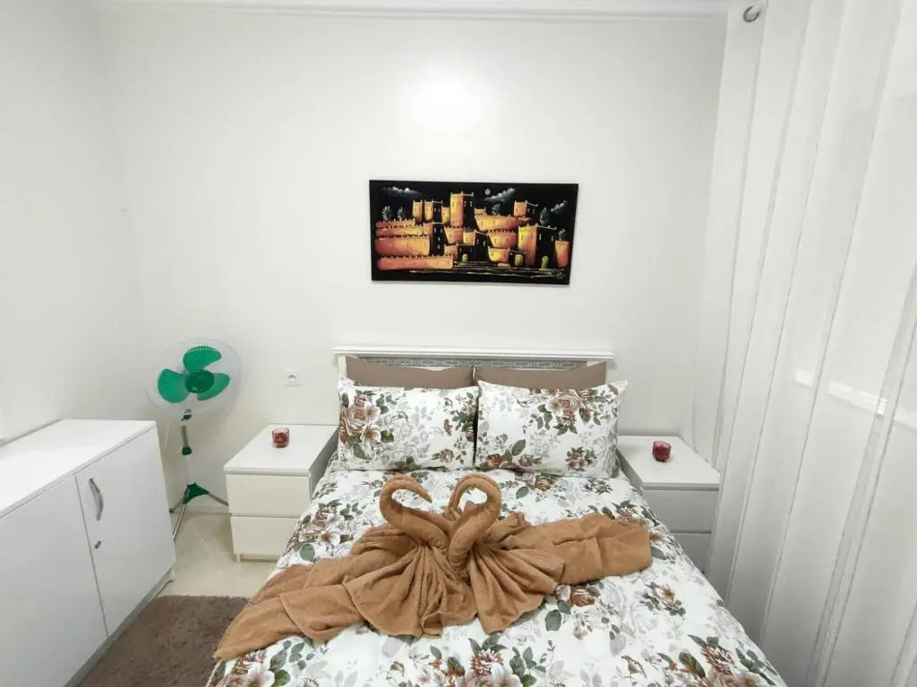 Brand New 3 Bed Apartment-Beach 8 mins-Moujahidine