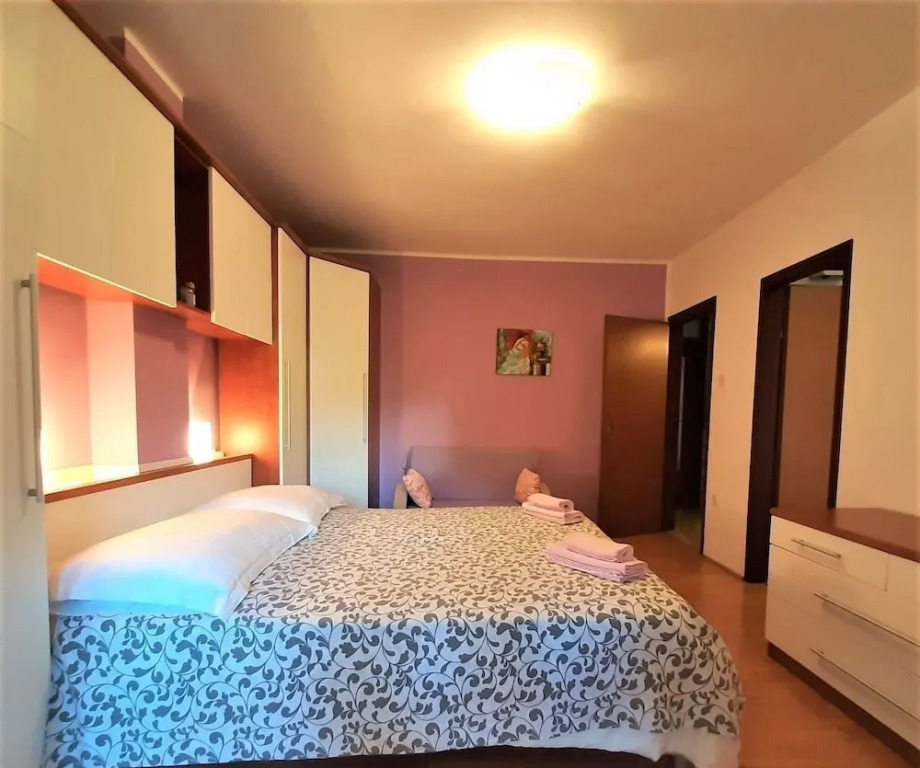 Apartments Elda