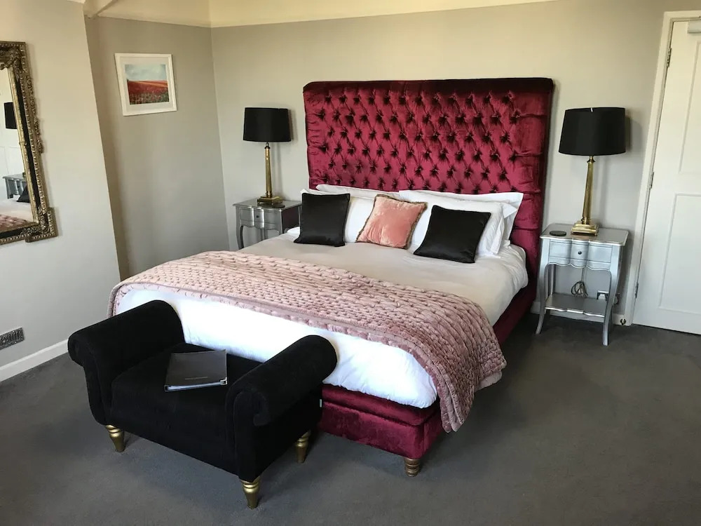 Dower House Hotel