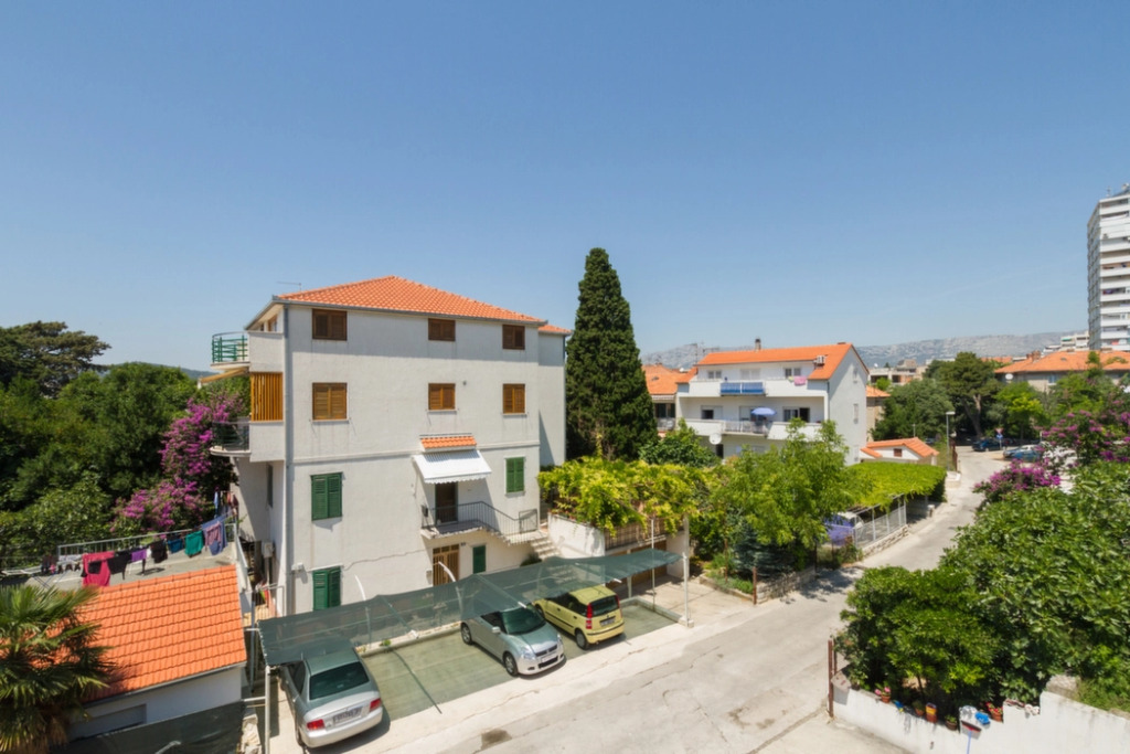 Apartment Neven - comfortable & great location: A1 Split, Riviera Split