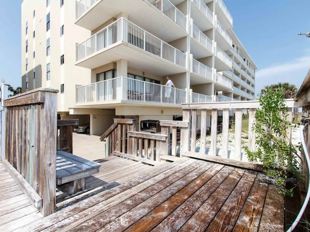 Gulfside by Brooks and Shorey Resorts