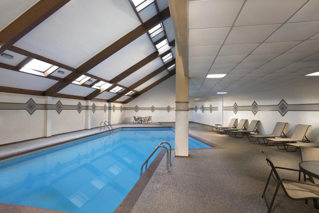 Best Western Plus Kansas City Sports Complex Hotel
