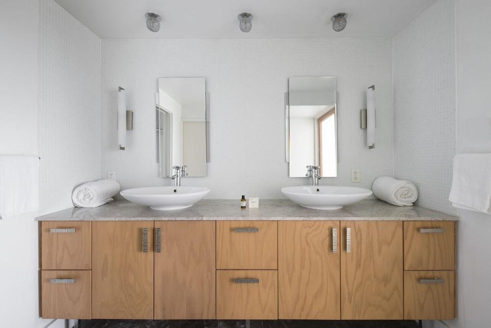 The Netherland 1 BR Condo on Ocean Drive - Miami Beach - RSM 42371