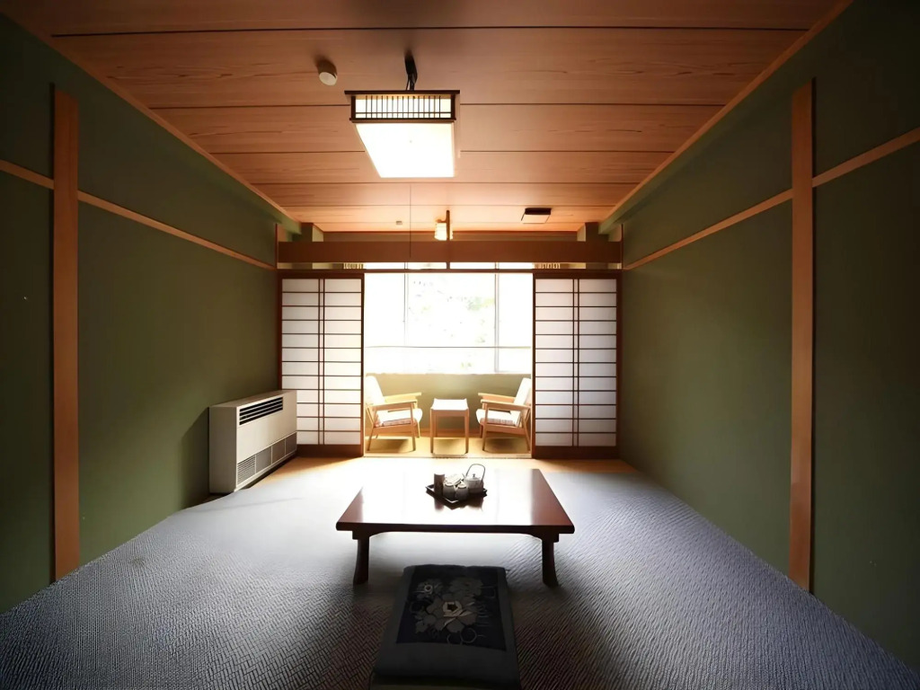 Okuiya