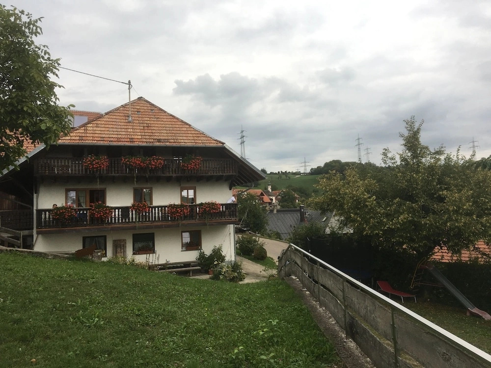MARTIBURHOF