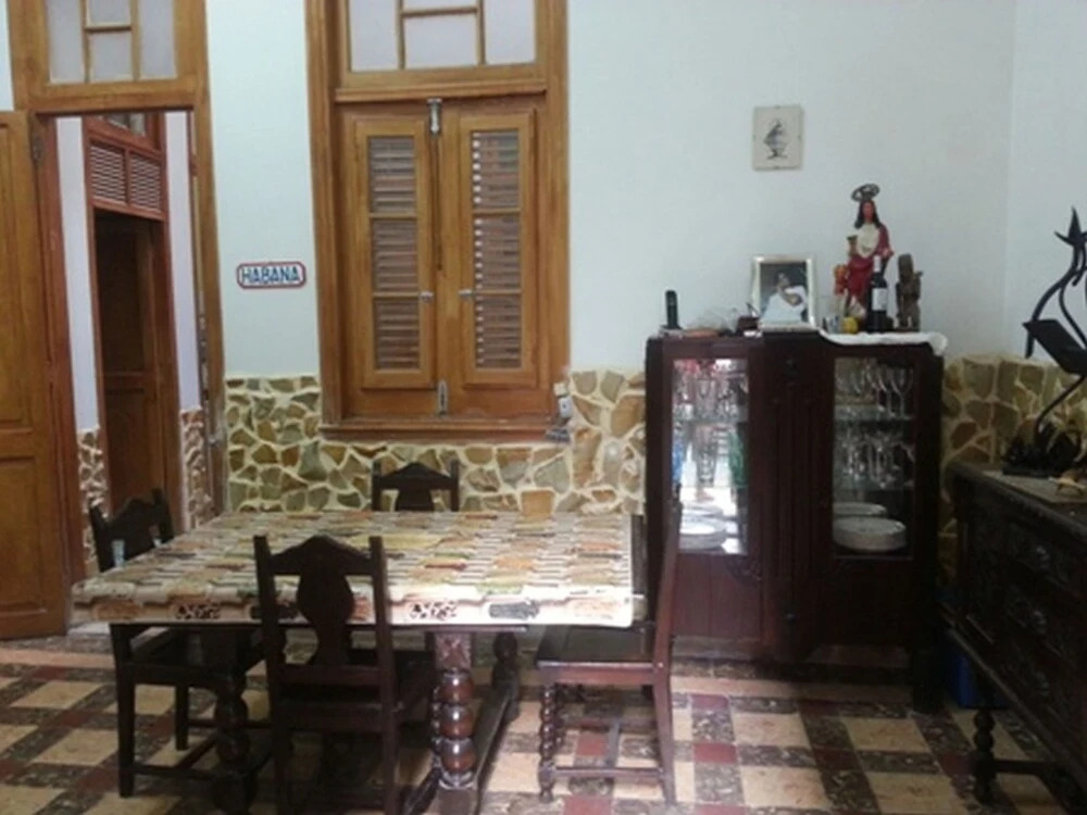 Consulado 106