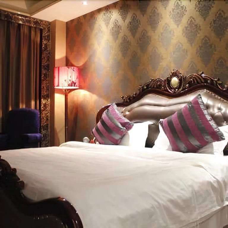 Ludingqiao Hotel