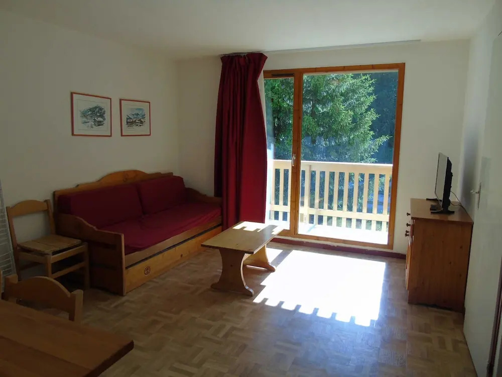 Lou Services Apartment CB67 LSI 001