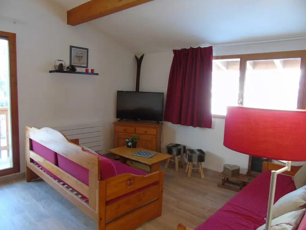 Lou Services Apartment CB25 LSI 001