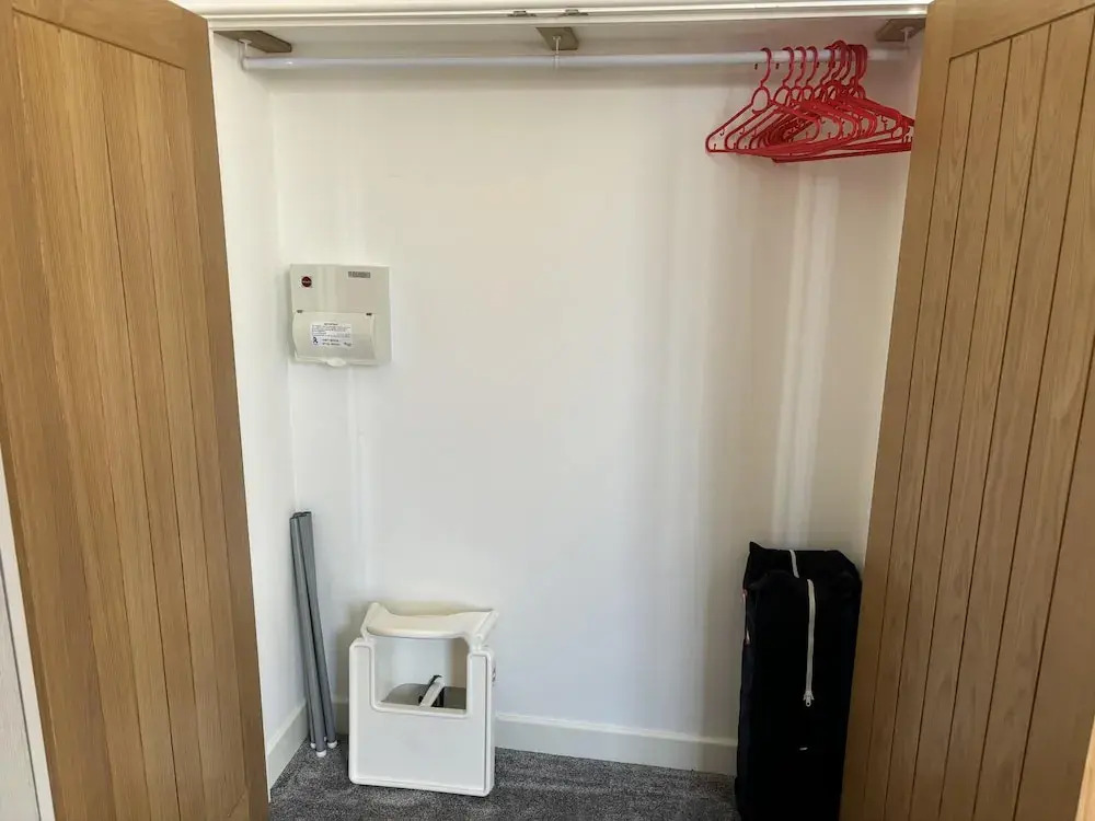 Barnstaple - Apartment- Sleeps 2 - Parking