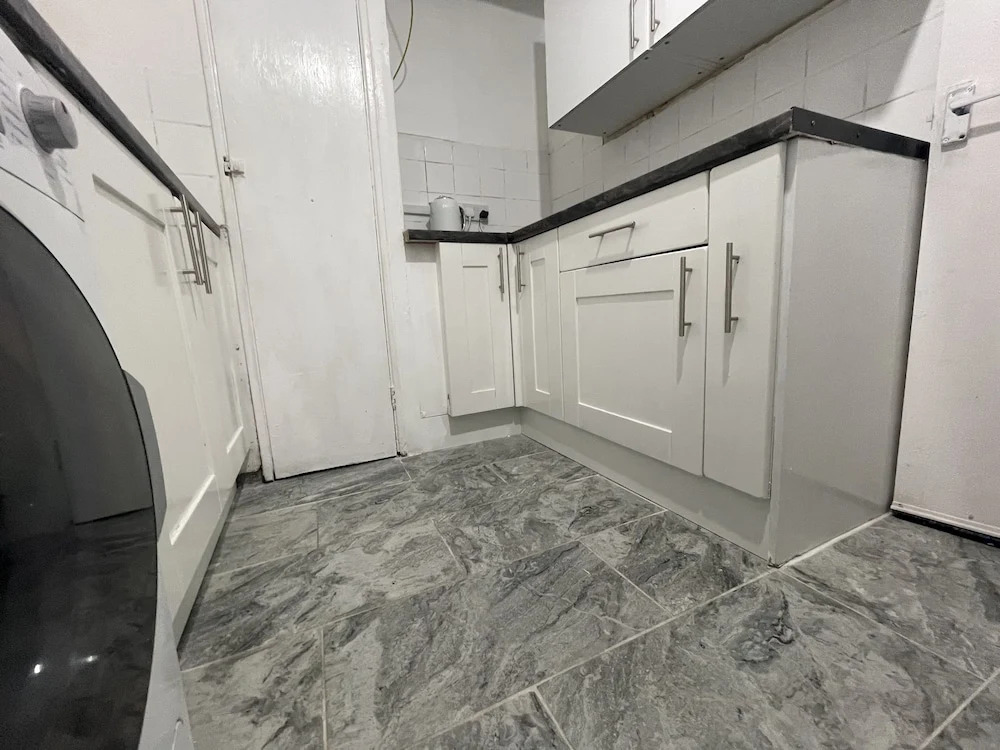 New! Xtra Large 4 Bedroom Up to 14 Guests
