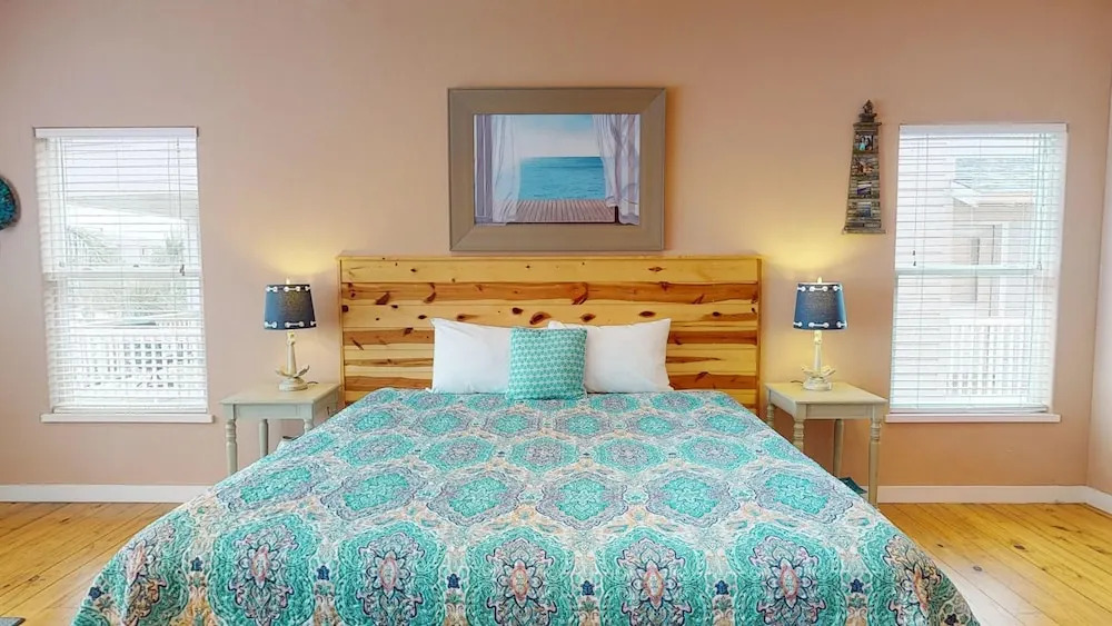 Neptune's 4 Bedroom Townhouse