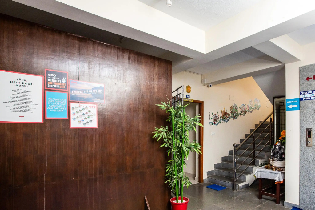 OYO 15701 River View Residency