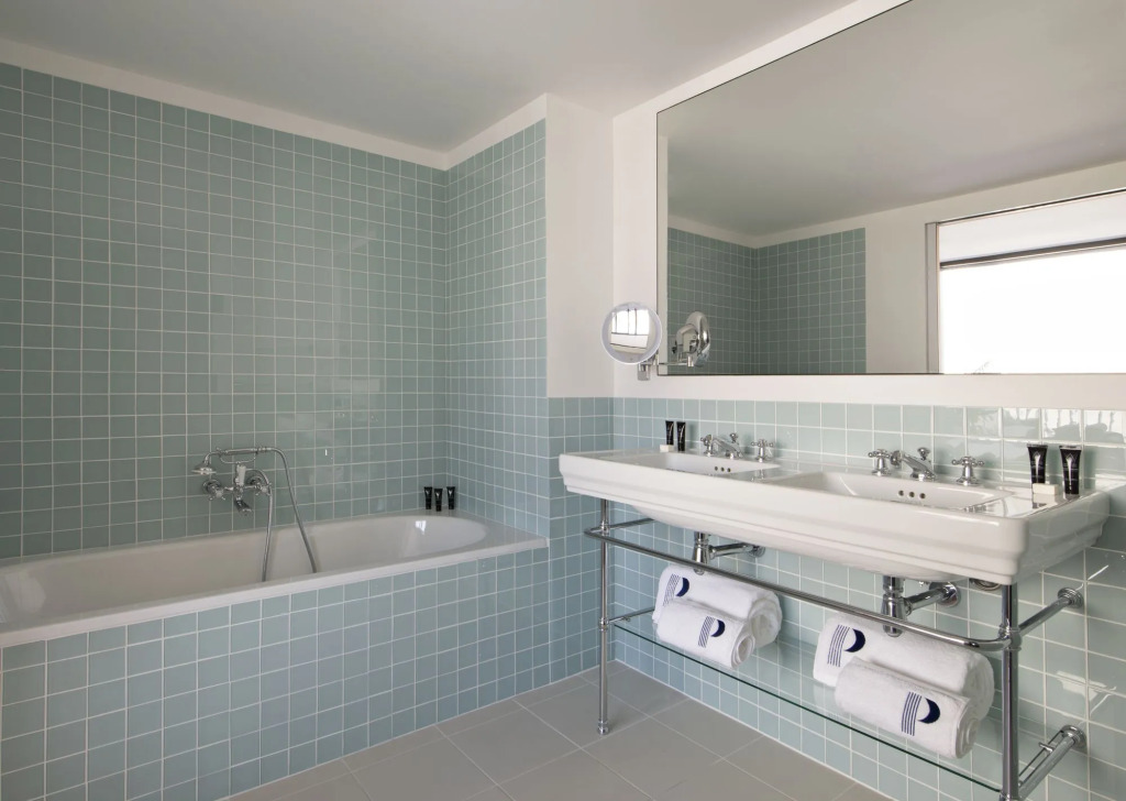 Hotel Parister Piscine & Spa