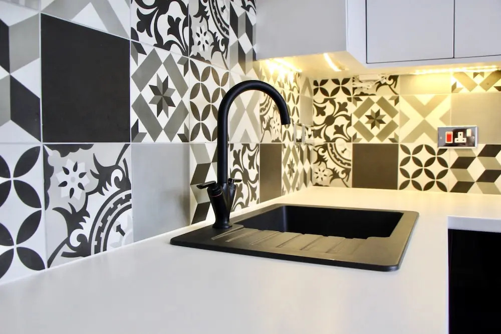 Modern 1 Bedroom Apartment Near Old Town