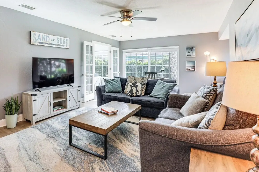 Palm Coast Escape w/ Outdoor Oasis: 6 Mi to Shore!