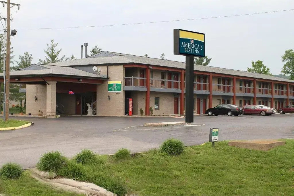 Americas Best Inn & Suites Eureka
