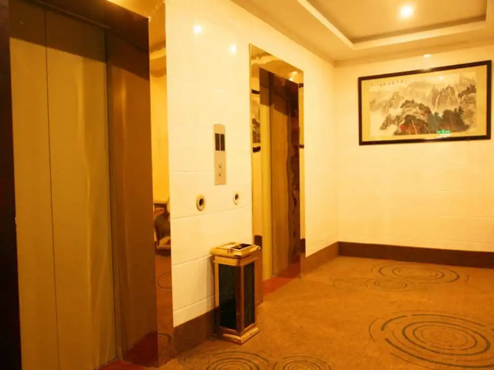GreenTree Inn Shangrao Guangfeng District Huaxi Auto Trade City Business Hotel