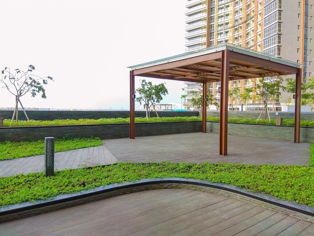 Best Price Studio Apartment at Gold Coast