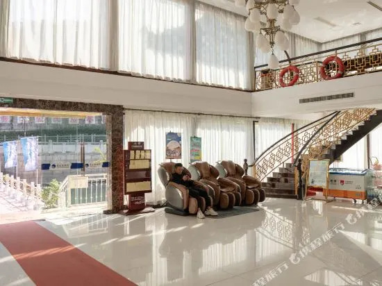 Lakeview Houseboat Hotel & Resort