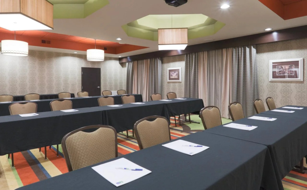 Holiday Inn Express Fulton by IHG