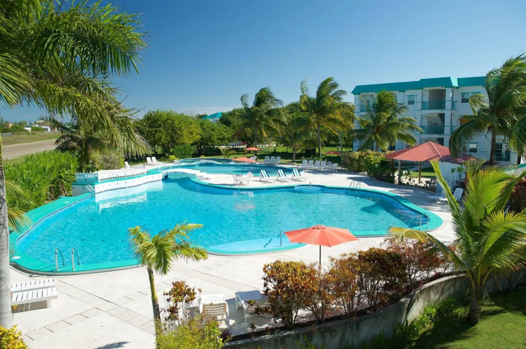 Best Western Grand Baymen Gardens